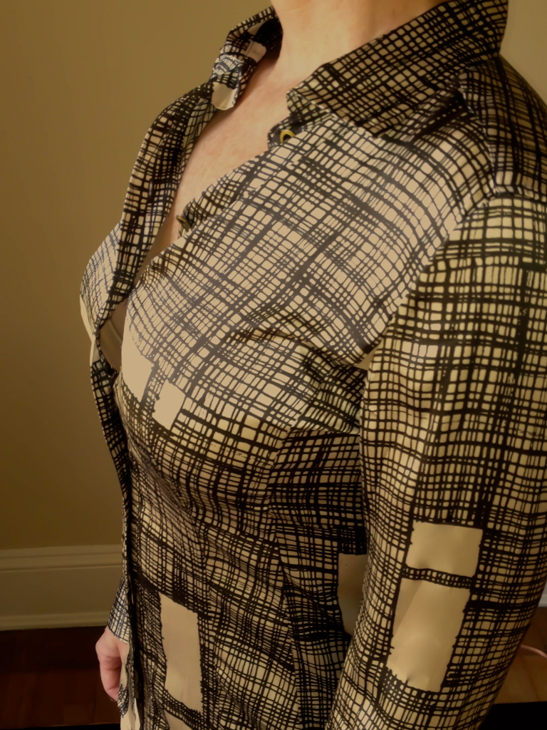 Button-up shirt with gap at bust before using PINX